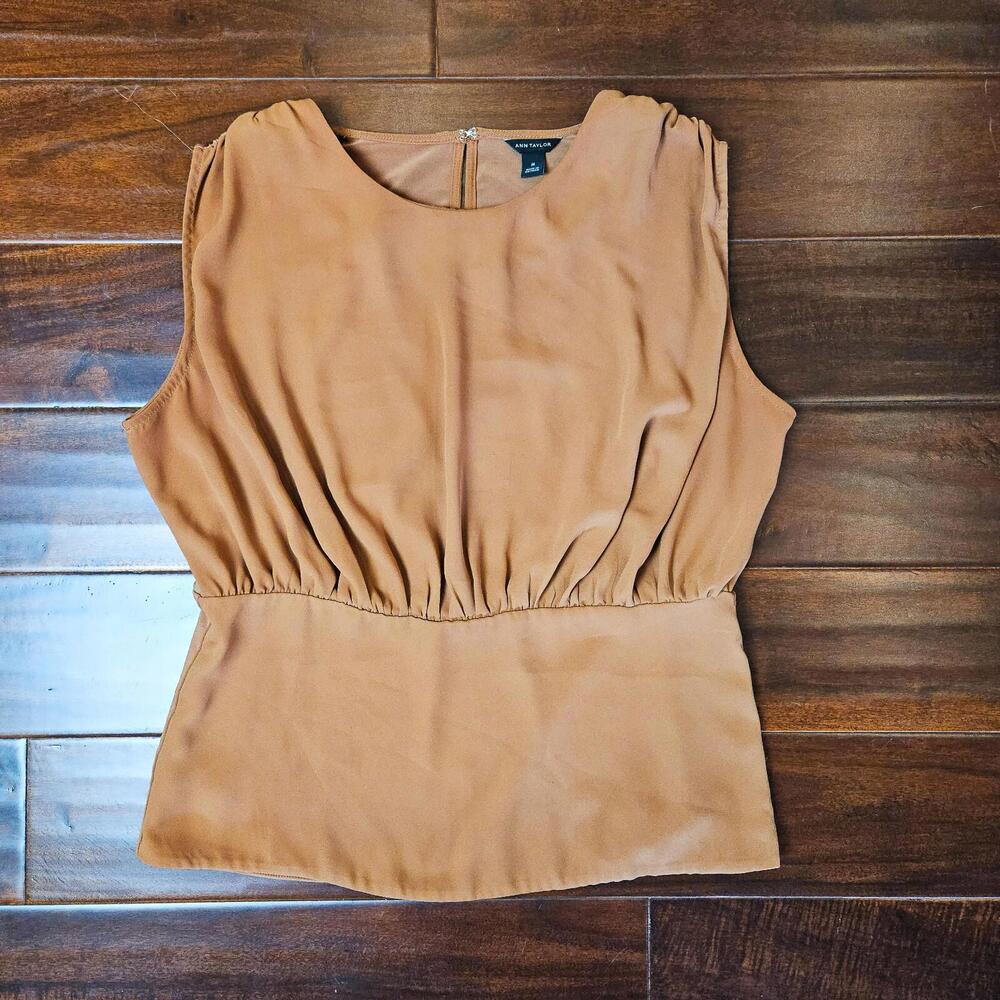 Ann Taylor Warm Taupe Sleeveless Waistband Cinch Shell Size Medium